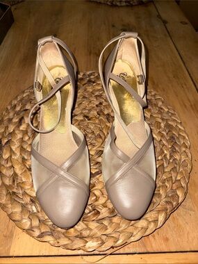 Coast Vintage Leather&Mesh Ballroom Dance Shoes Tan Taupe Closed Toe Heel Sz10.5